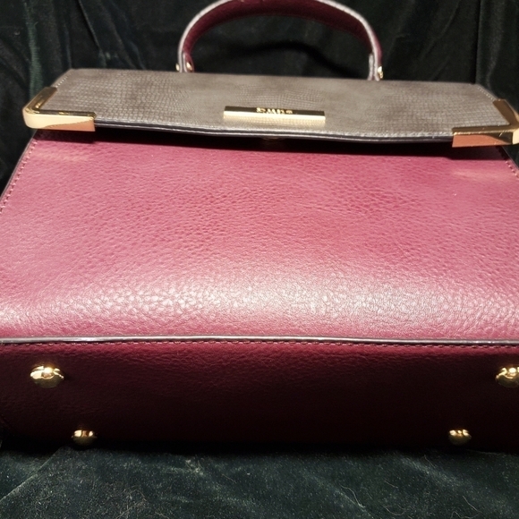 Beautiful! ~ London Dune ~ Purse ~ Optional Shoulder Strap - Picture 9 of 15